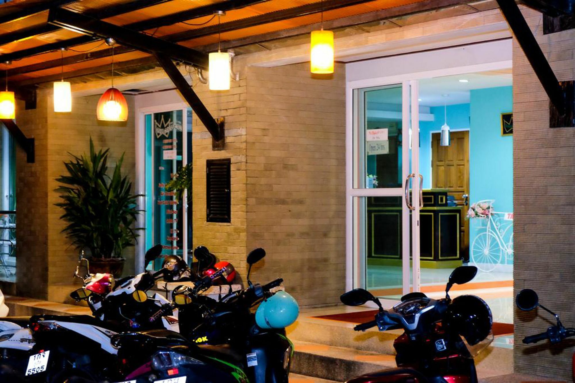Raya Rawai Place Exterior photo